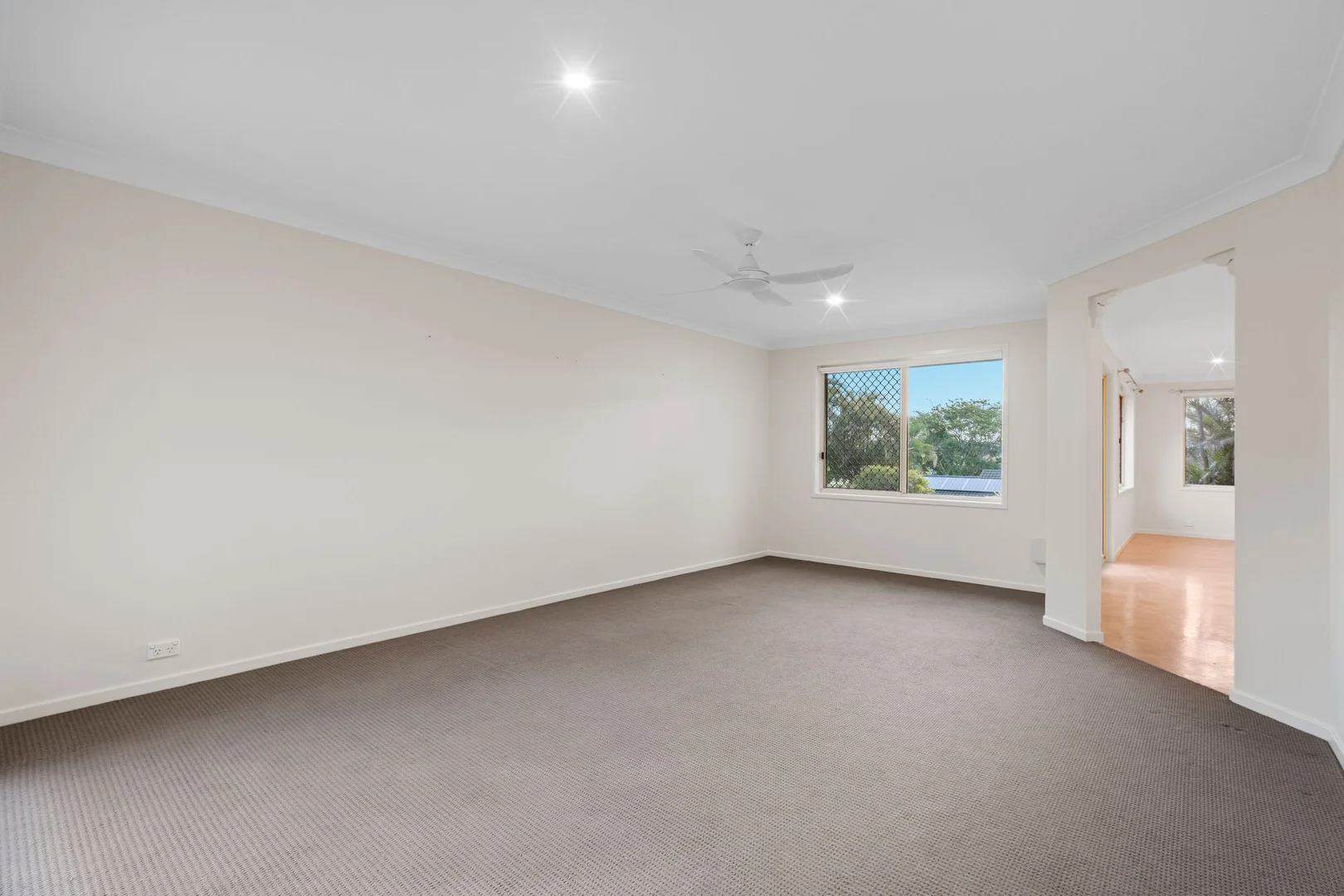 Additional image 3 of 33 Washbrook Cres, Petrie QLD 4502