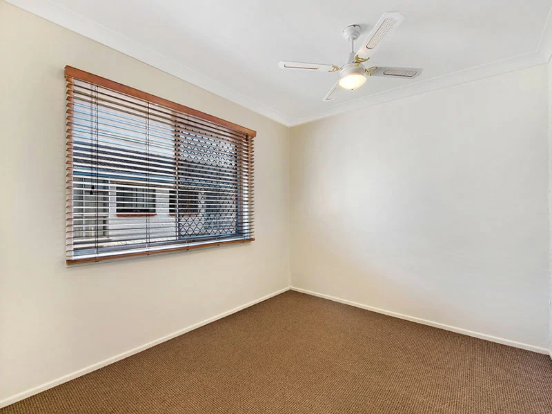 2/18 Central Street, Labrador QLD 4215 photo 4