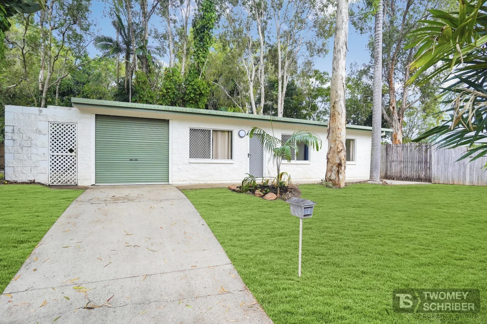 Additional image 9 of 28 Oleander Street, Holloways Beach QLD 4878