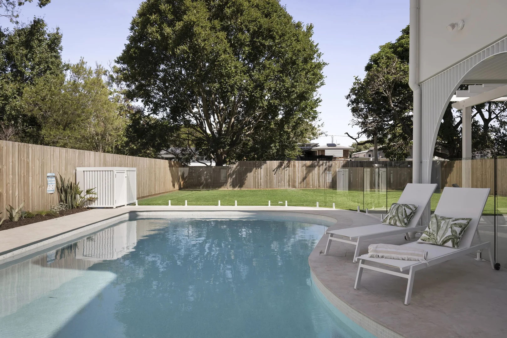 33 Roger Street, Birkdale QLD 4159 photo 4