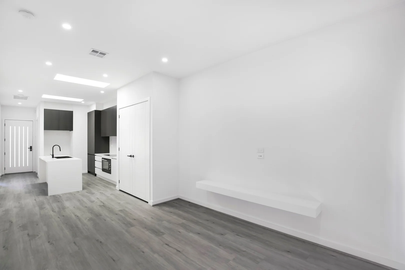 Additional image 3 of 11 Tate Walk Cr, Craigieburn VIC 3064