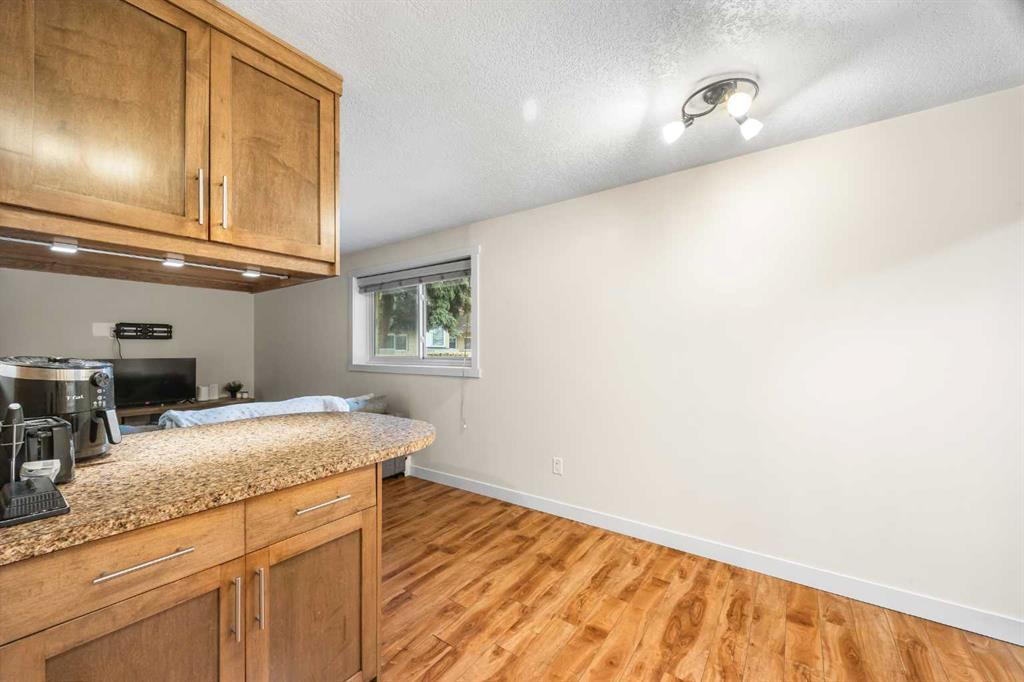 Additional image 6 of 102-3103 Blakiston Drive NW, Calgary, AB, T2L 1L7