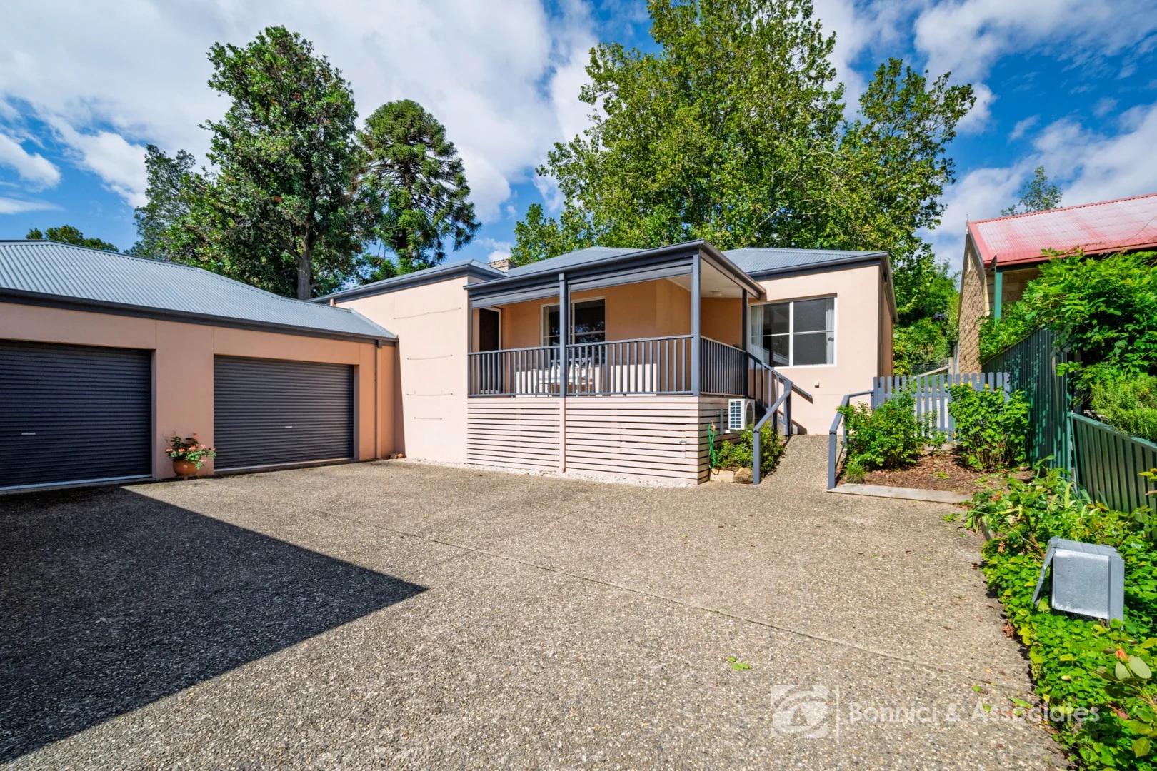 2/9 Priory Lane, Beechworth VIC 3747
