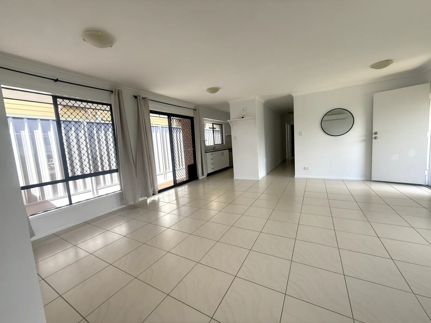 131 Beaufort Place, Deception Bay QLD 4508 photo 3