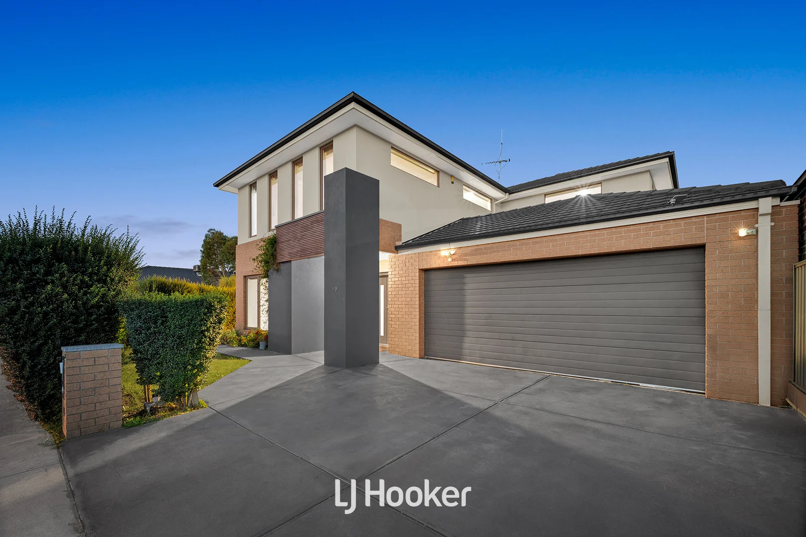 Additional image 3 of 19 McEwan Drive, Cranbourne East VIC 3977