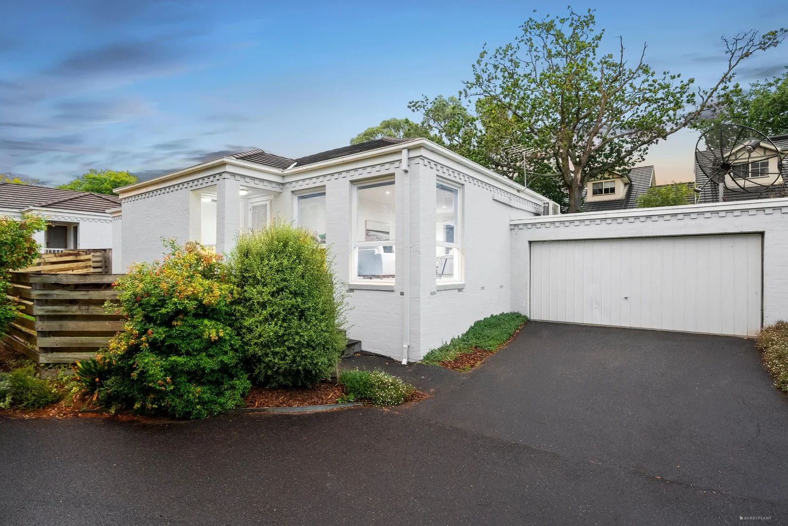 2/24 Orient Avenue, Mitcham VIC 3132