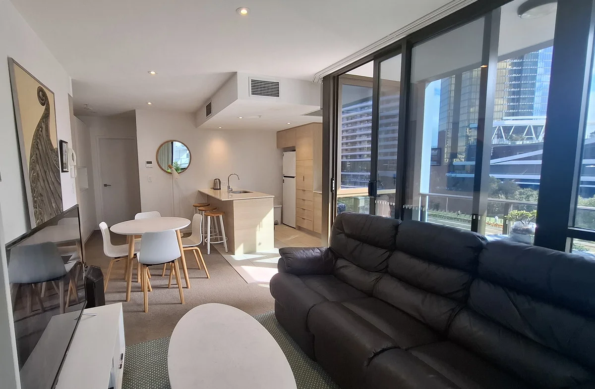 Additional image 4 of 401/2663 Gold Coast Highway, Broadbeach QLD 4218