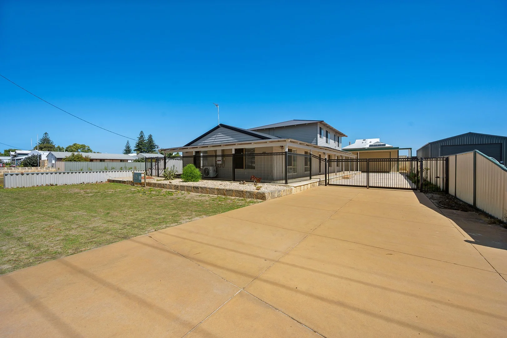 98 Gingin Road, Lancelin WA 6044