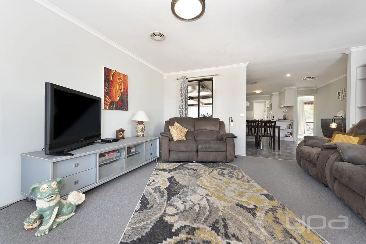 Additional image 2 of 27 Poltava Walk, Delahey VIC 3037