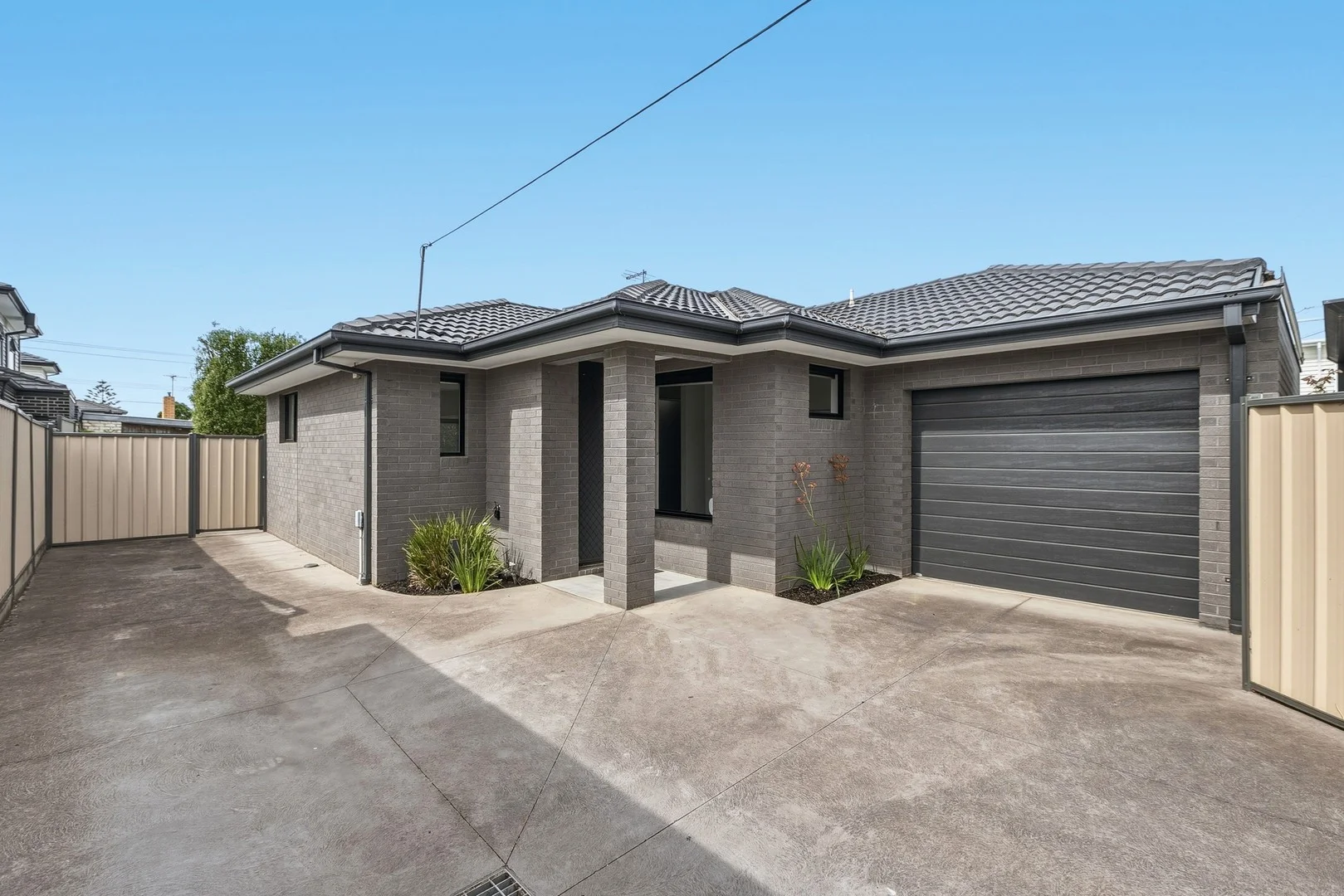 2/28 Irwin Avenue, Altona North VIC 3025
