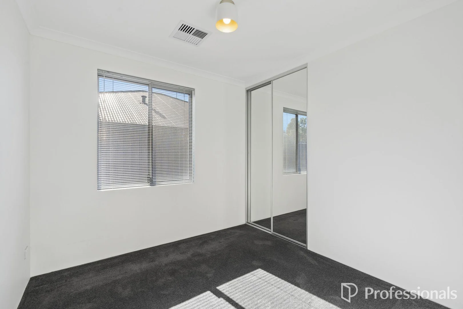 46 Plaimar Ramble, Byford WA 6122 photo 5