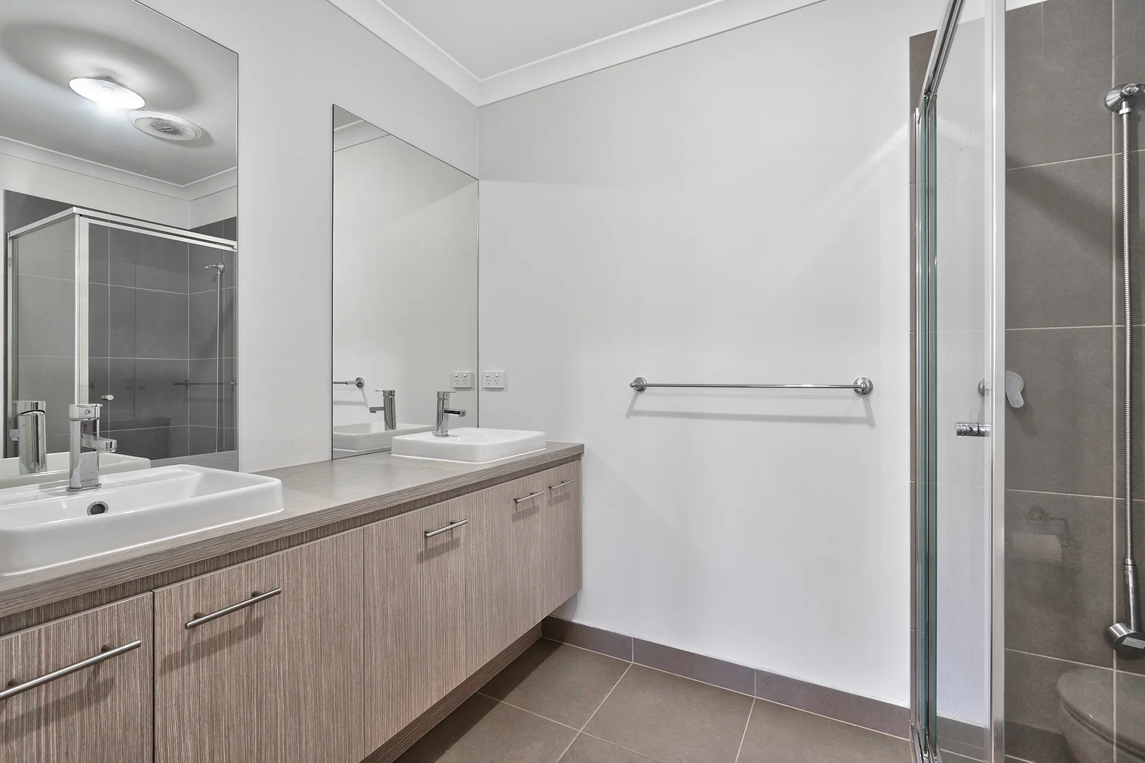 Additional image 4 of 19 Yellowstone Avenue, Clyde VIC 3978