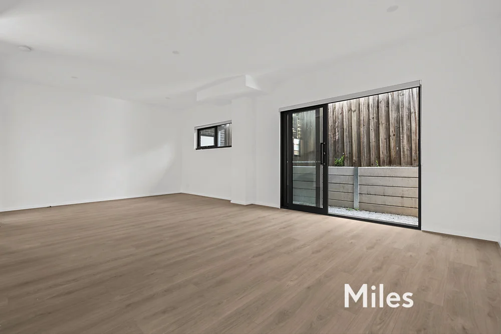 Additional image 3 of 2/11 Mount Ida Avenue, Rosanna VIC 3084