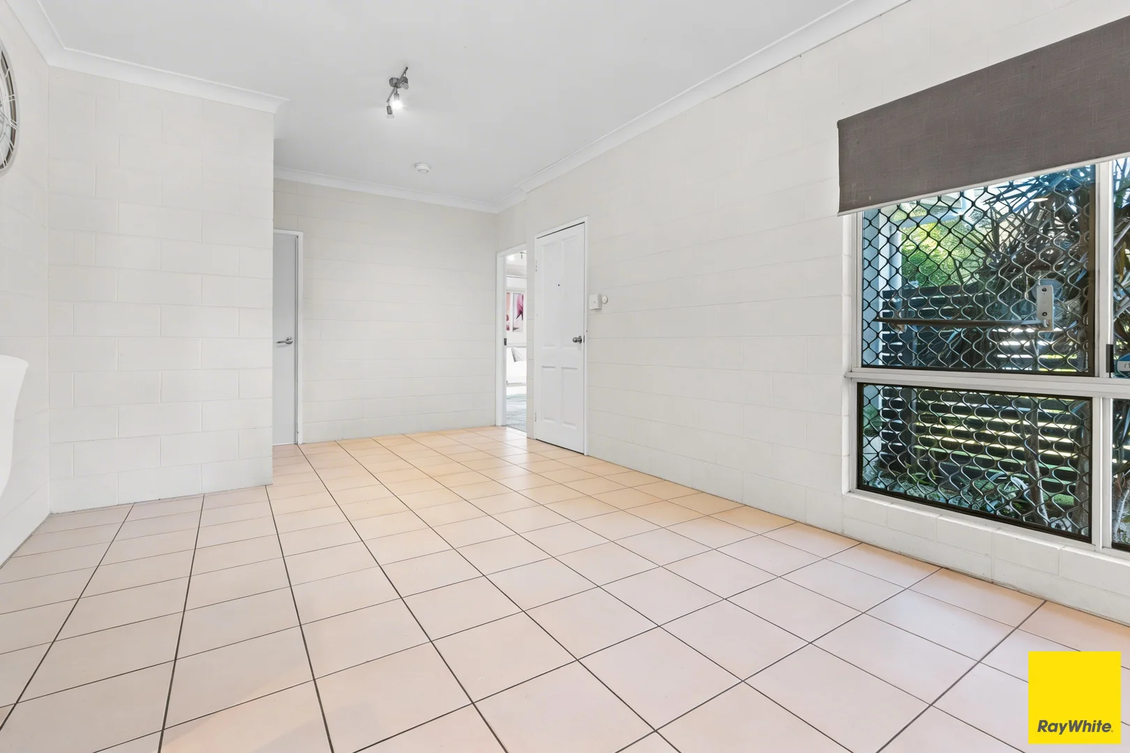 Additional image 4 of 51 Sidlaw Street, Smithfield QLD 4878