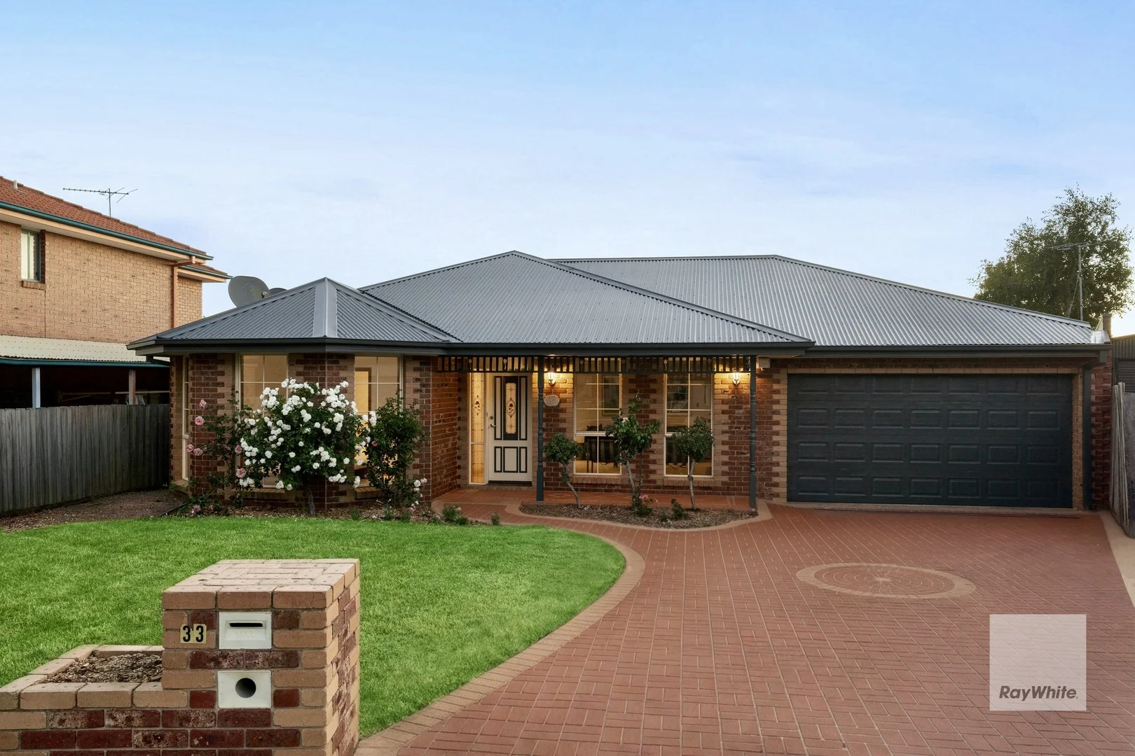 33 Perceval Crescent, Taylors Lakes VIC 3038