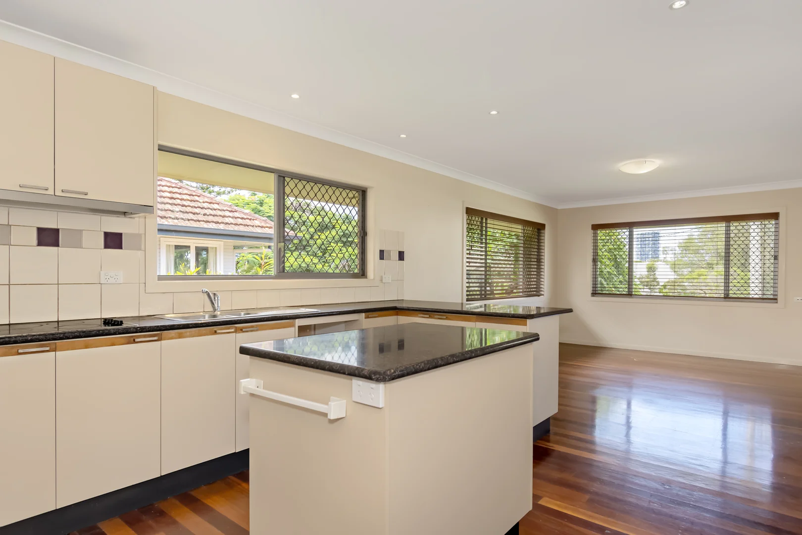 Additional image 5 of 20 Brooke Avenue, Southport QLD 4215