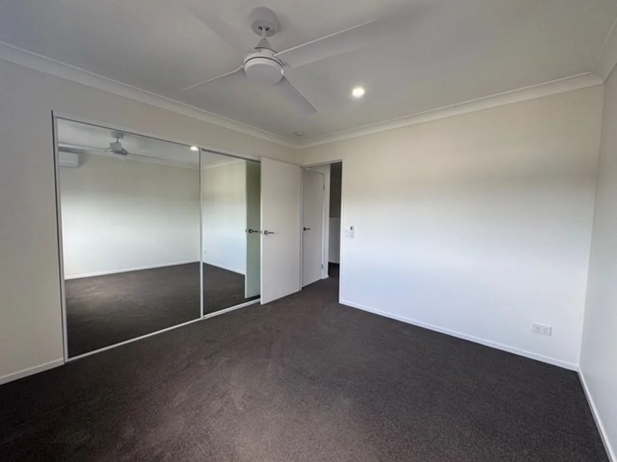 Additional image 21 of 2/18 Fourth Avenue, Labrador QLD 4215