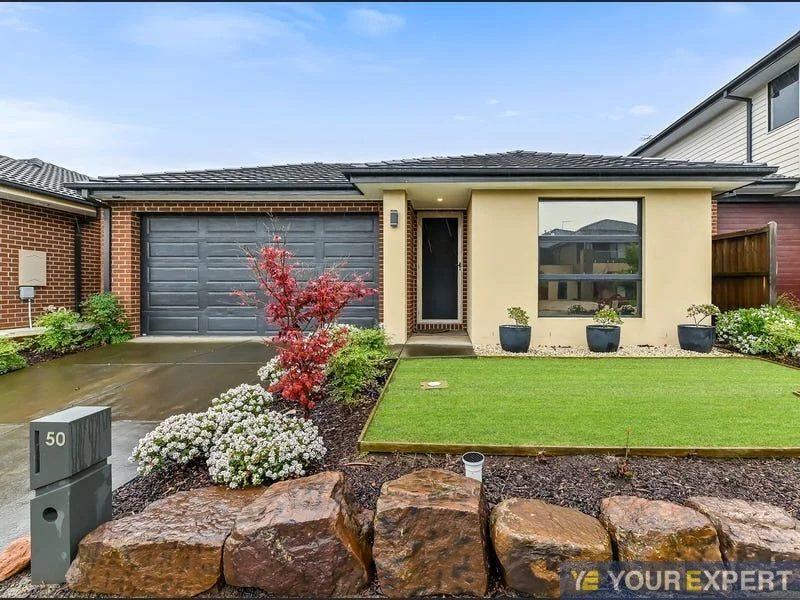 50 Walhallow Drive, Clyde North VIC 3978