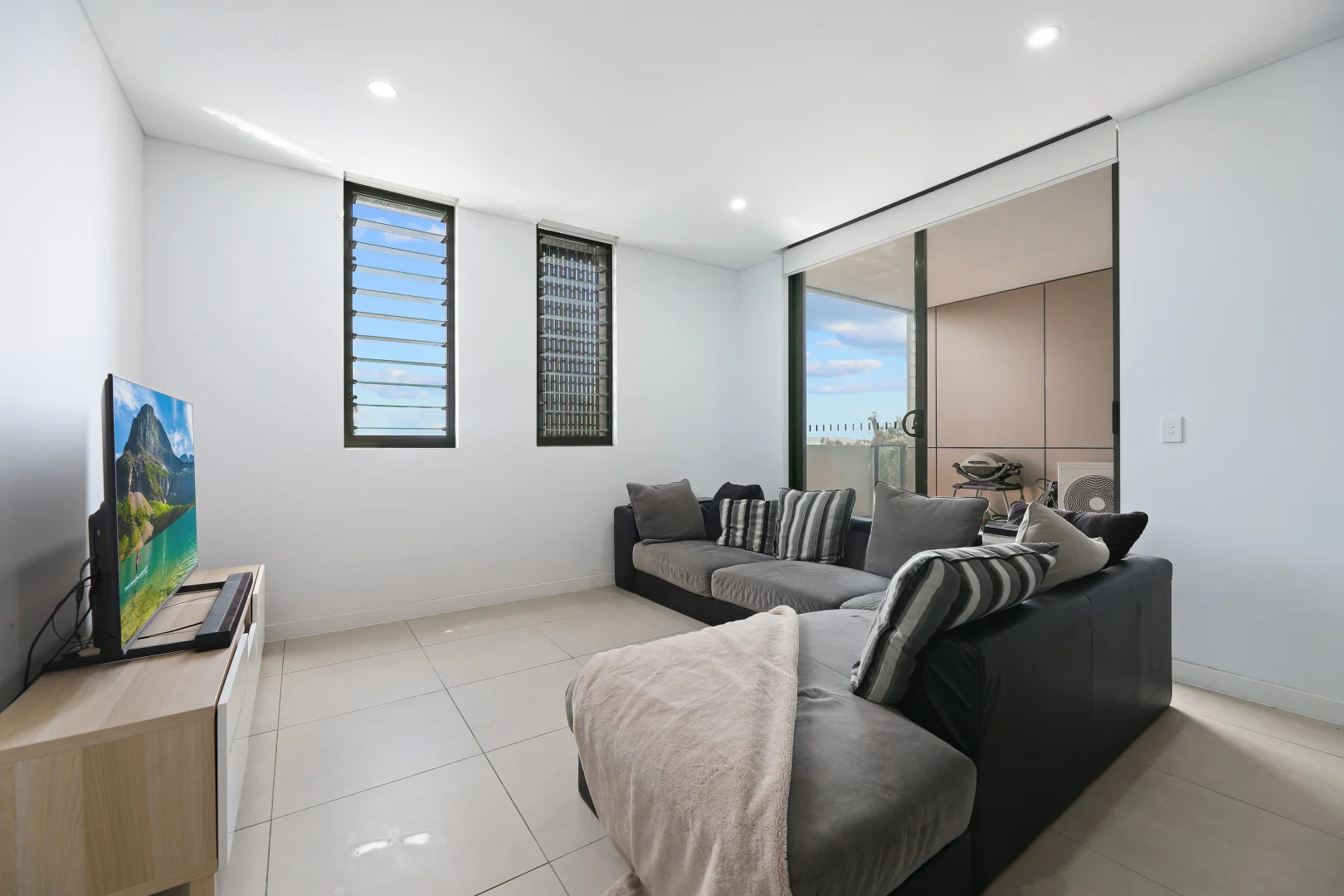 502/18 Pemberton St, Botany NSW 2019 photo 2