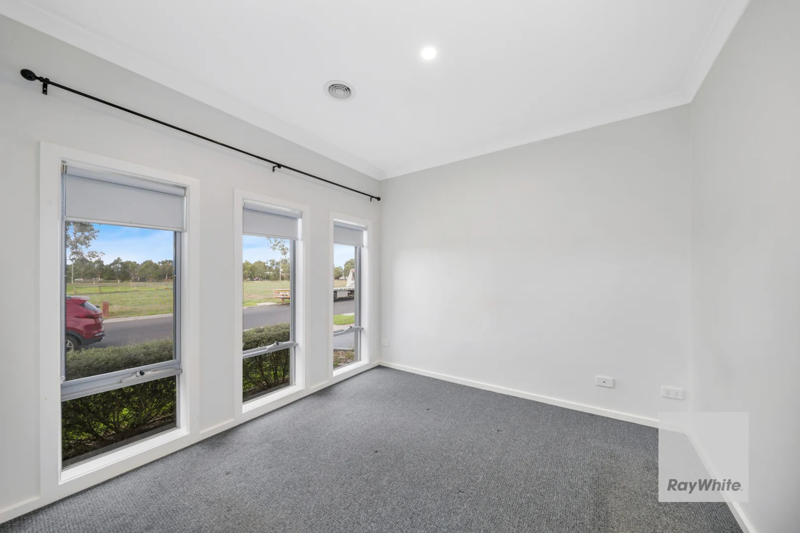 25 Growth Drive, Weir Views VIC 3338 photo 2