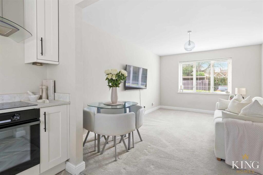 Corinthian Court, Alcester photo 3