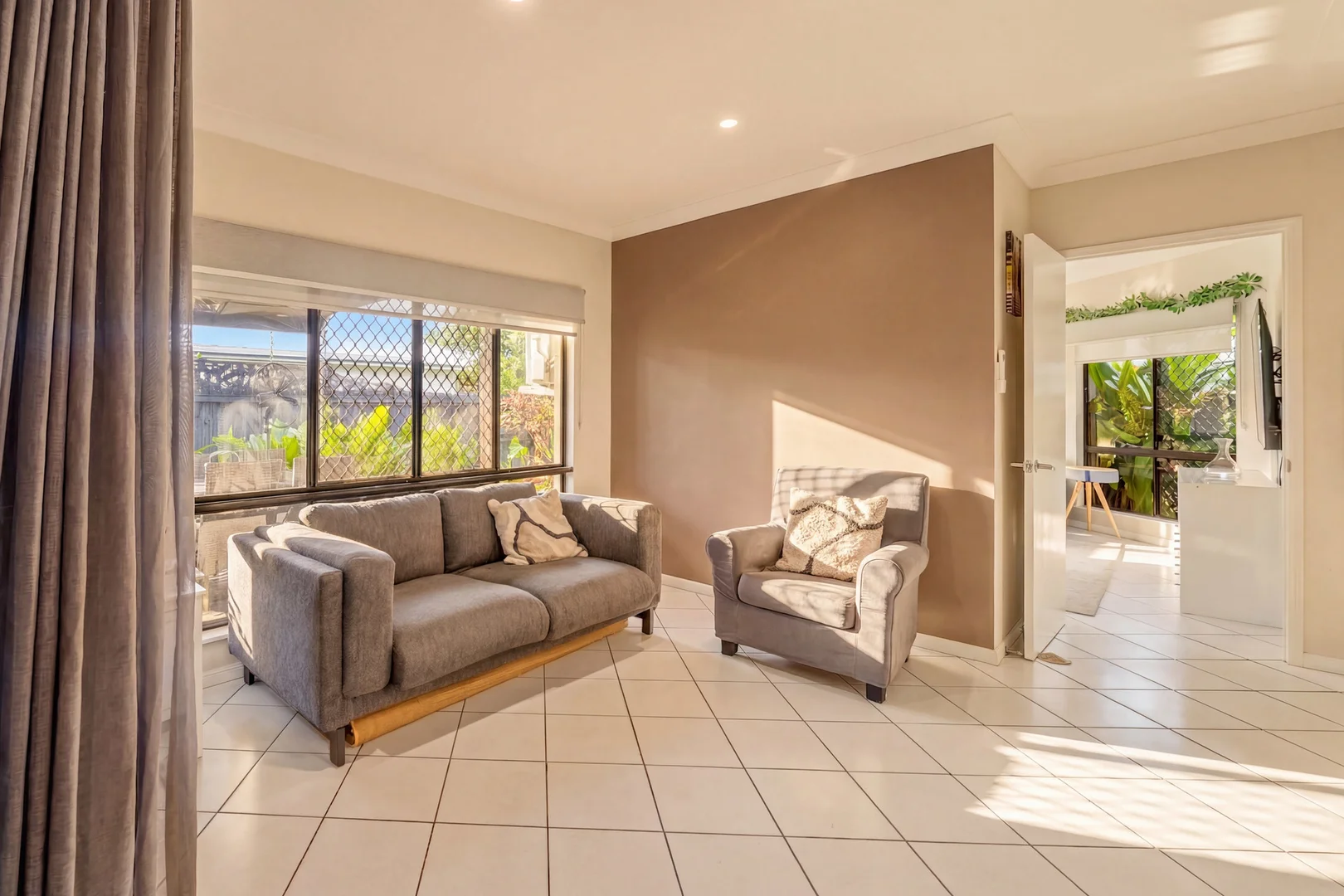 16 Chystanthus Street, Trinity Park QLD 4879 photo 3