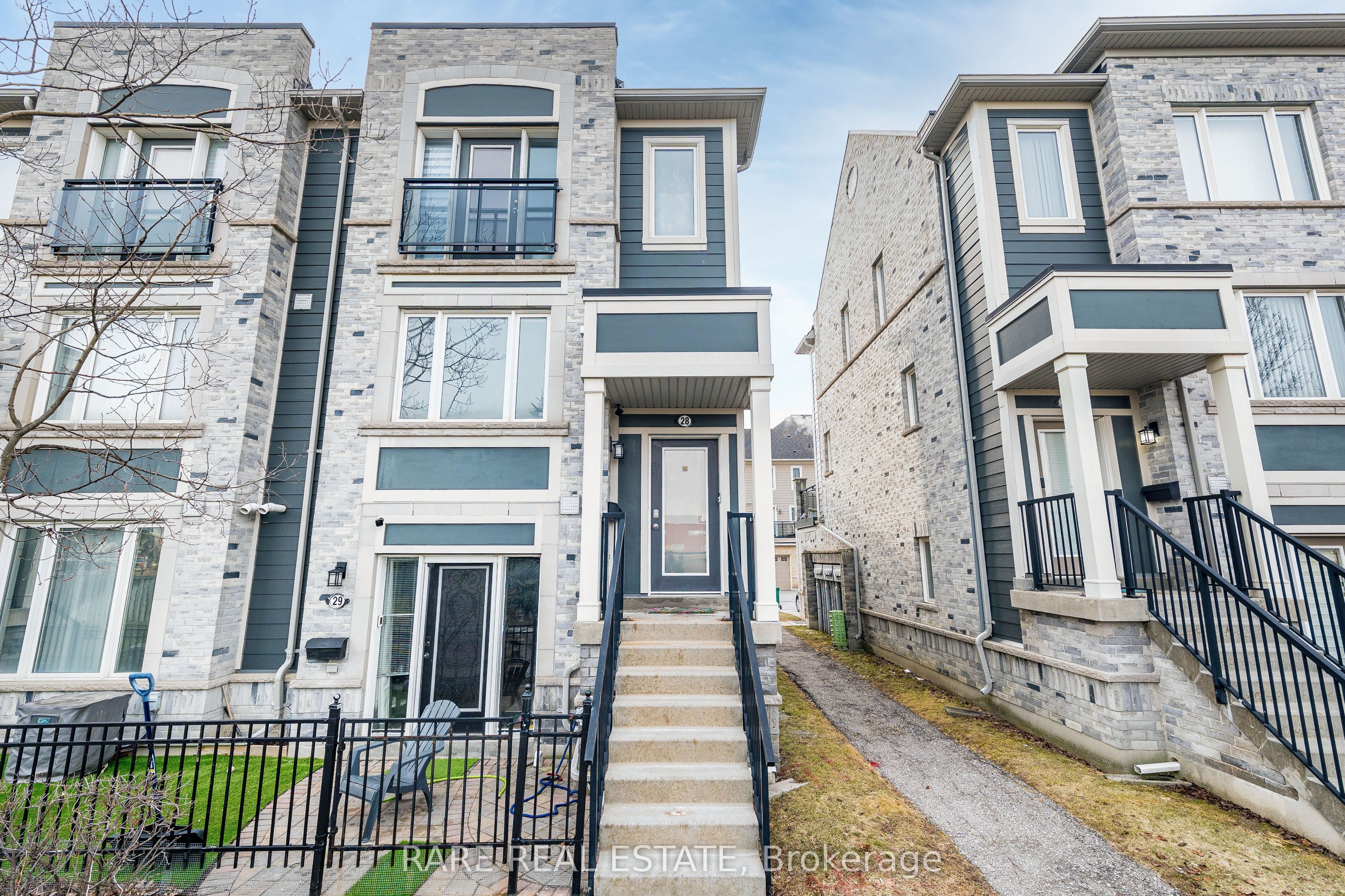 28-60 Fairwood Circle, Brampton, ON, L6R 0Y6