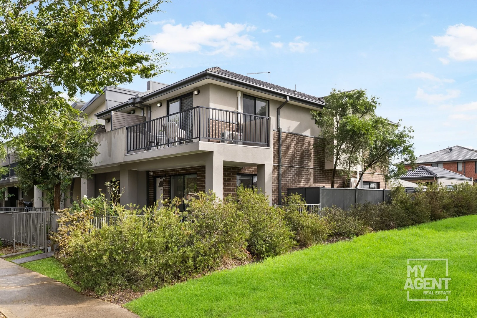 45 Valiant Crescent, Craigieburn VIC 3064