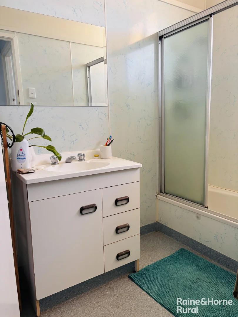 Additional image 9 of 33 Foott Street, Roma QLD 4455