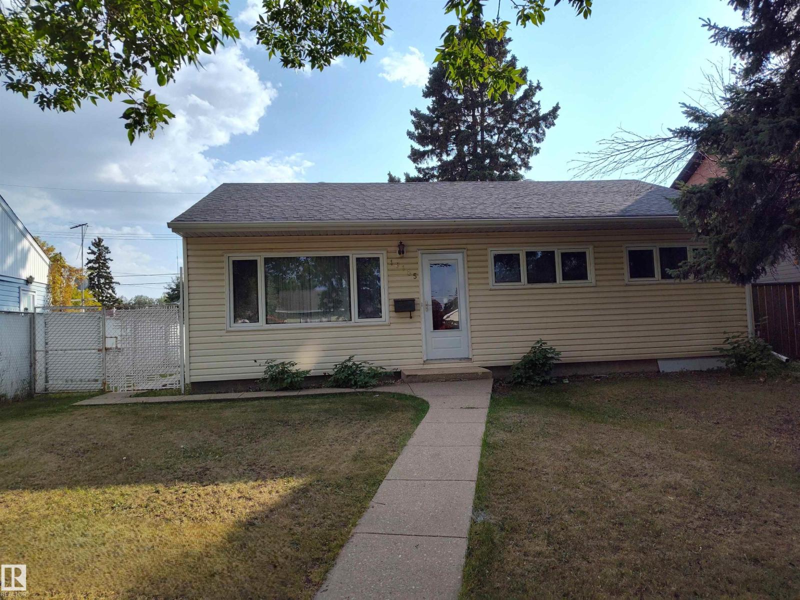 16165 109 Avenue NW, Edmonton, AB, T5P4E5