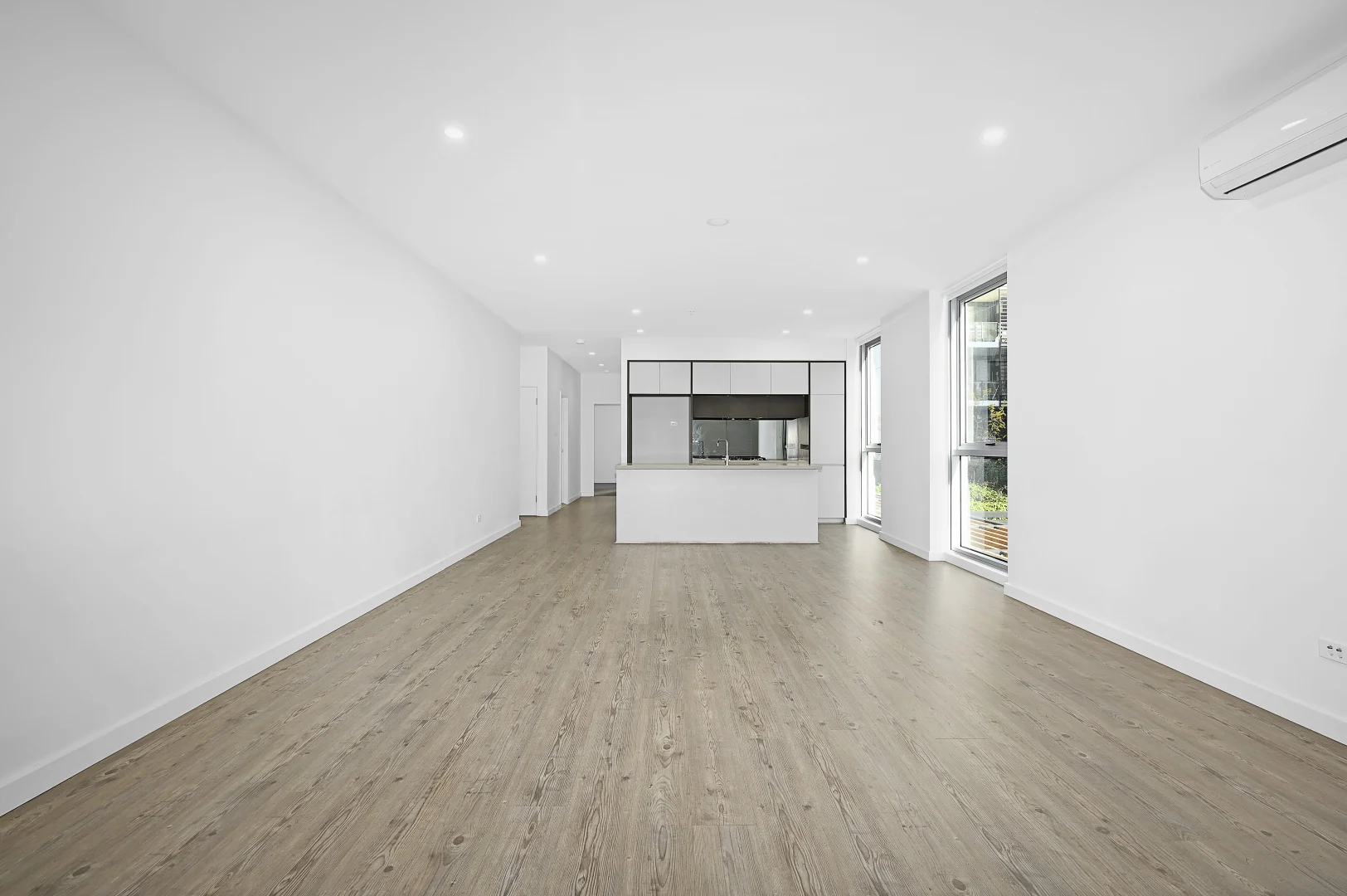201/10 Aviators Way, Penrith NSW 2750 photo 5