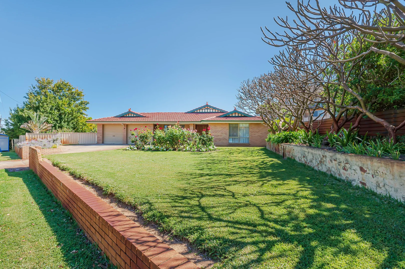 33 Osborne Place, Stirling WA 6021 photo 3