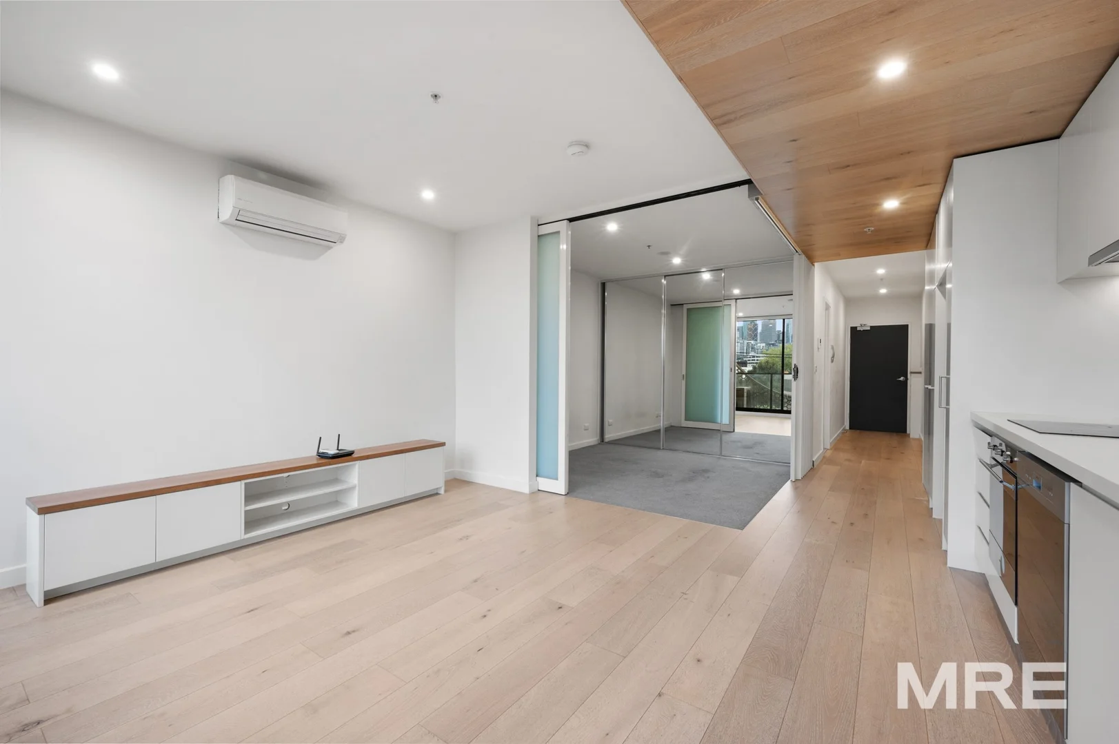 402/41 Dryburgh Street, West Melbourne VIC 3003 photo 3