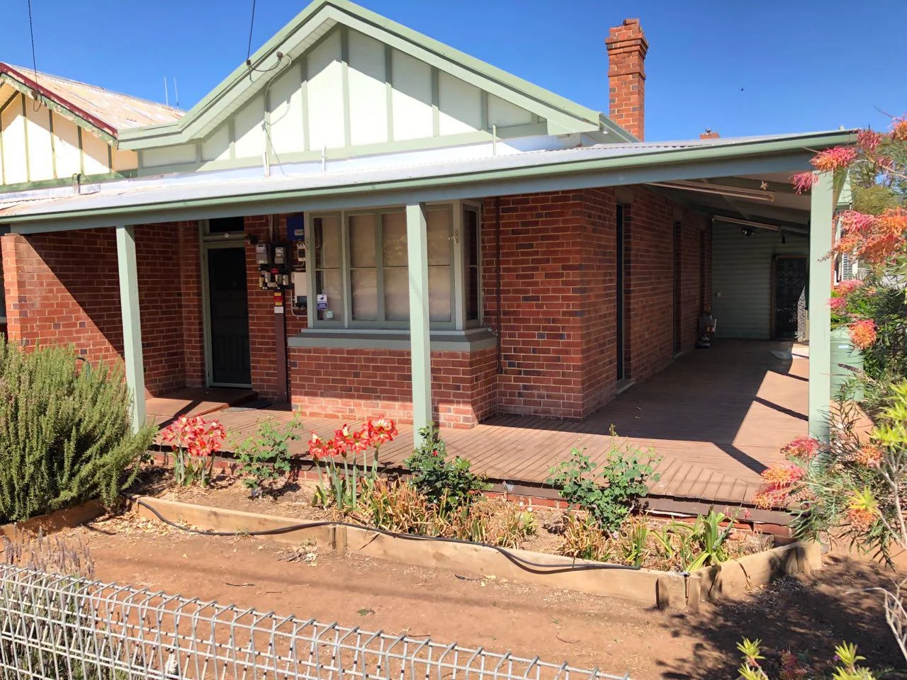 16 Currajong Street, Parkes NSW 2870