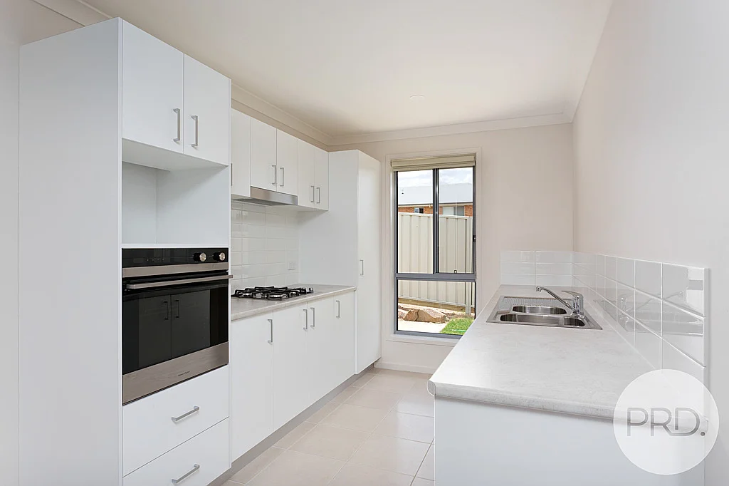 Additional image 4 of 21A Sunvale Crescent, Estella NSW 2650