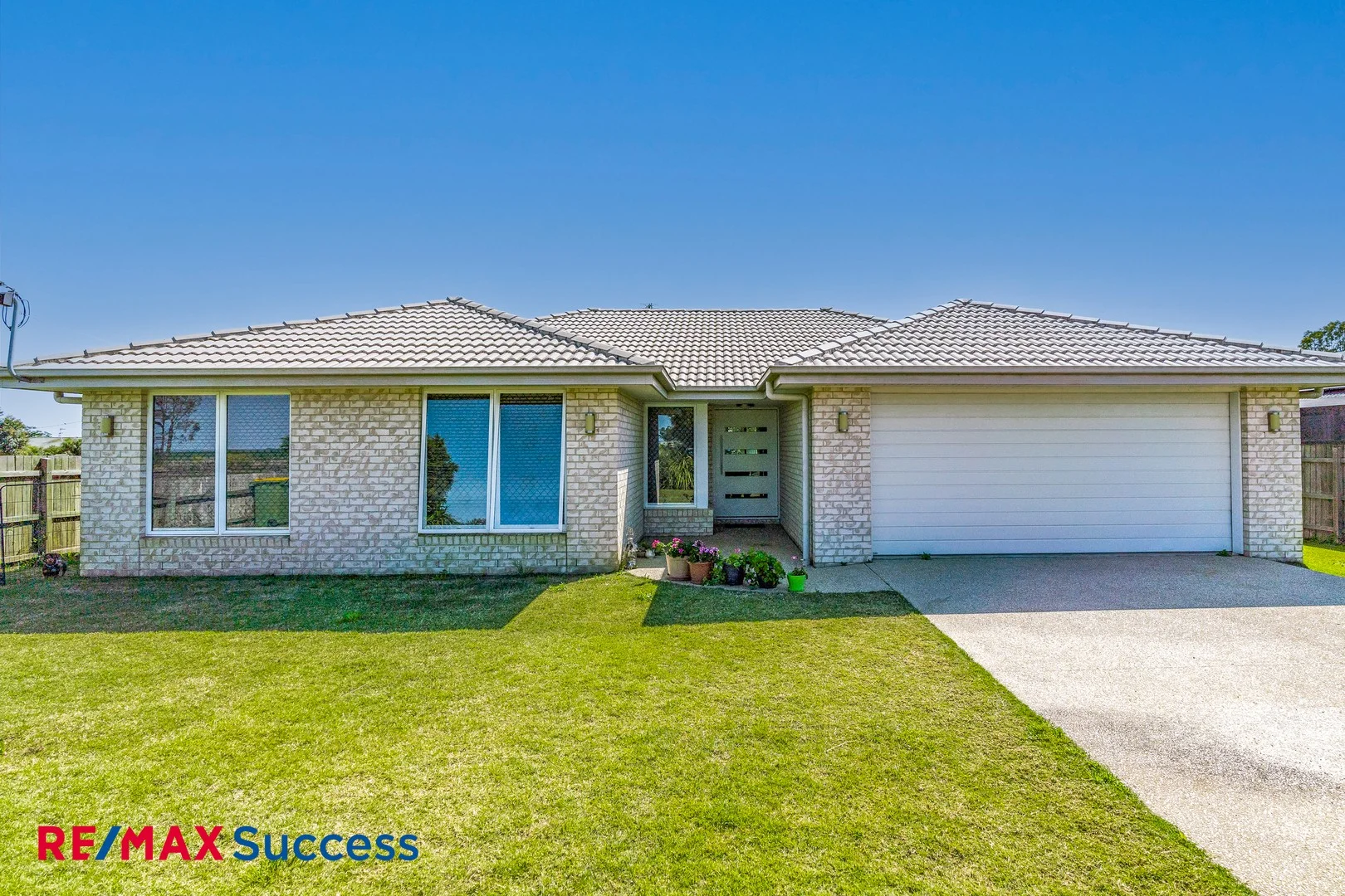 19 Railway Street, Wyreema QLD 4352