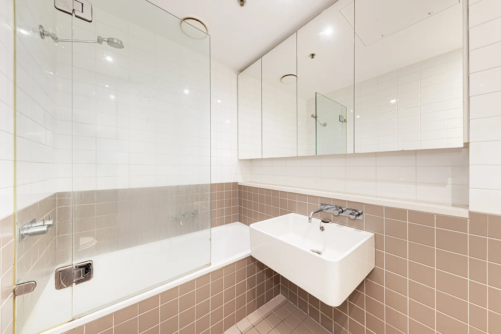 Additional image 4 of 806/8 Glen Street, Milsons Point NSW 2061