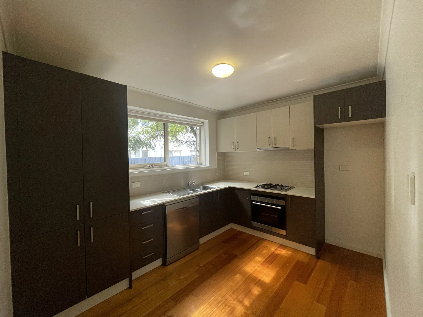 Additional image 4 of 2/76 Railway Road, Carnegie VIC 3163