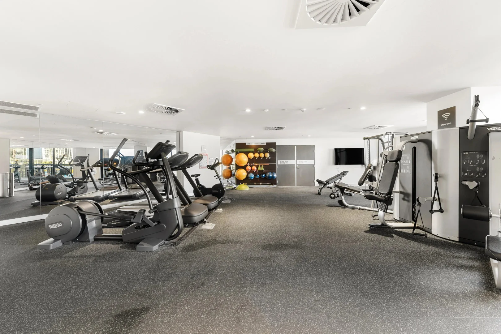 Additional image 10 of 2105/915-941 Collins Street, Docklands VIC 3008