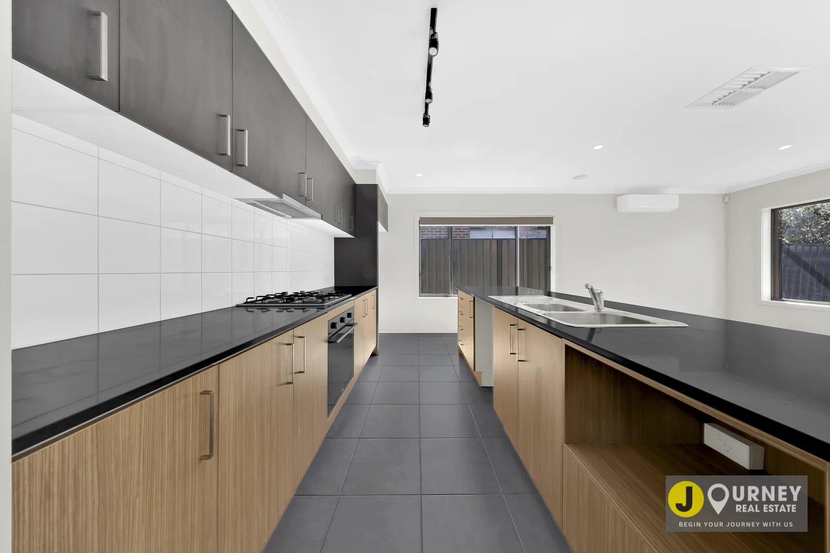 Additional image 3 of 30 Gallantry Avenue, Craigieburn VIC 3064