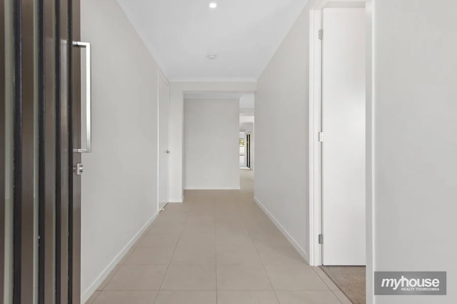 Additional image 3 of 17 Saint Andrews Crescent, Highfields QLD 4352