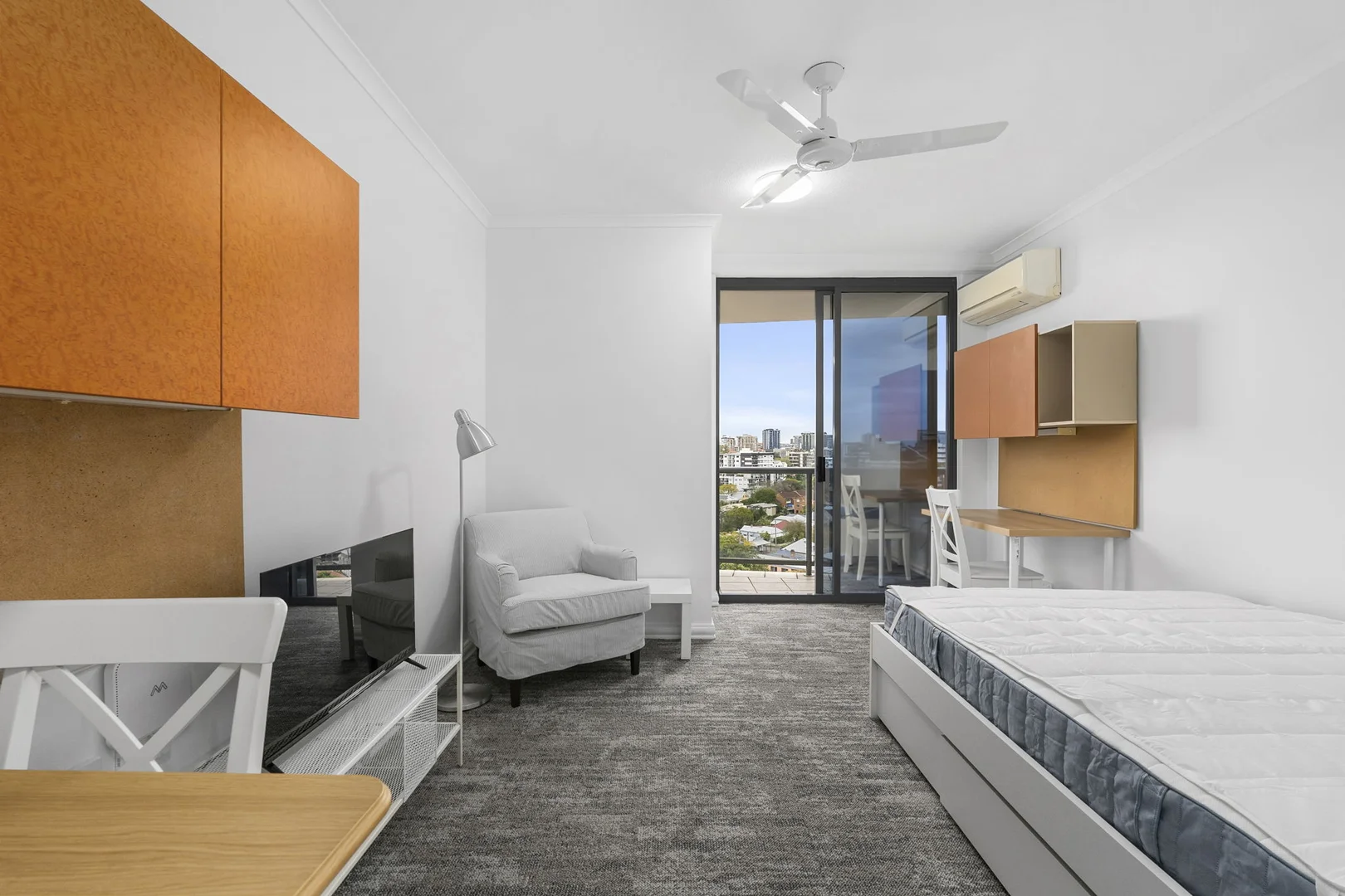 Additional image 2 of 909/188 Shafston Avenue, Kangaroo Point QLD 4169