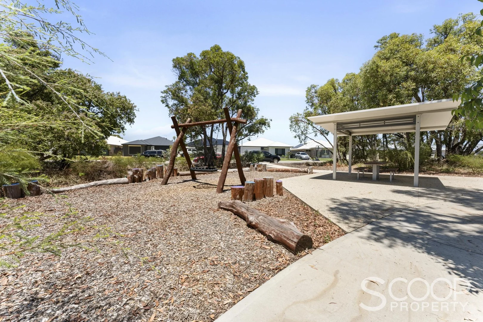 22 Magnolia Way, Lakelands WA 6180
