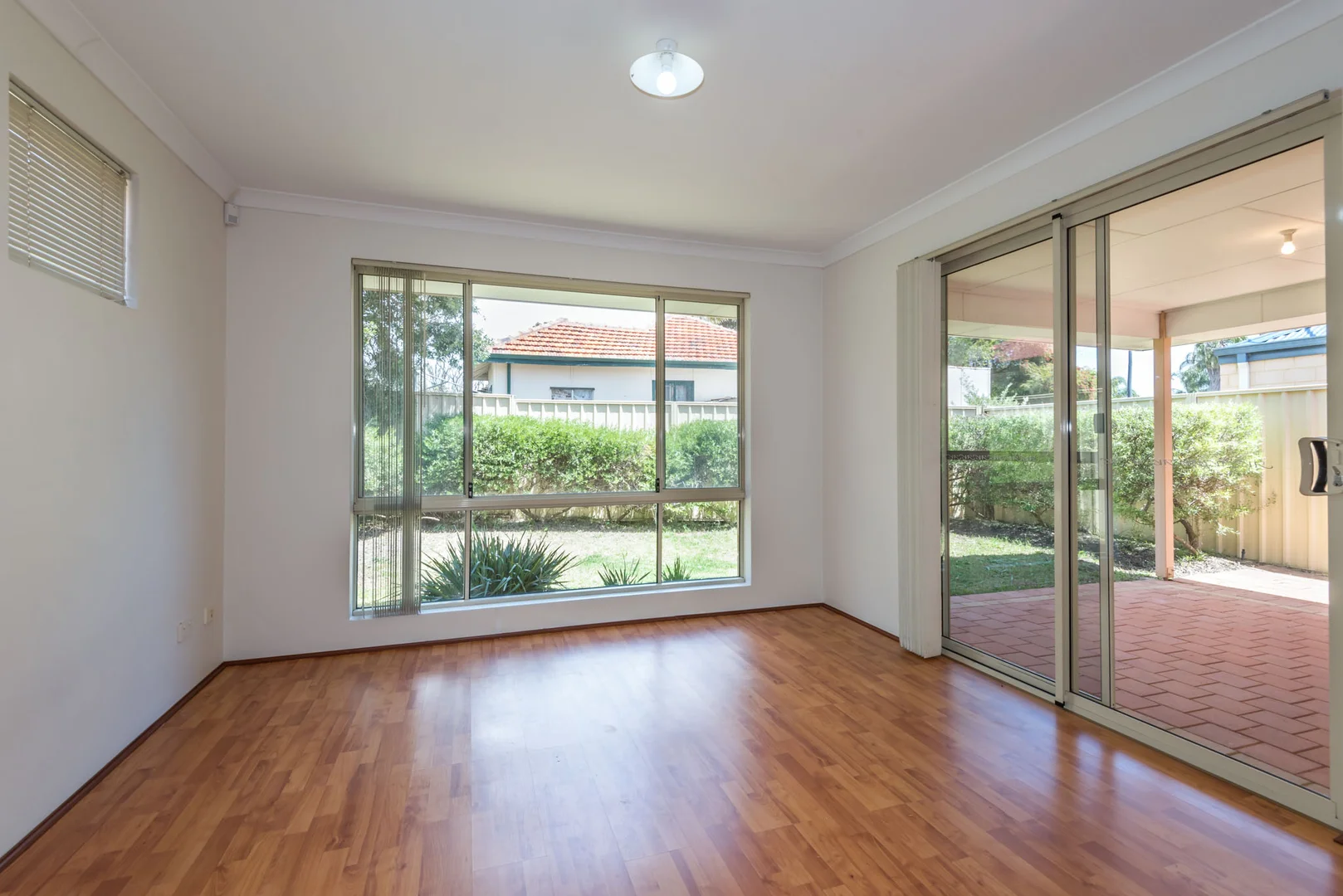 Additional image 4 of 54 Pearl Road, Cloverdale WA 6105