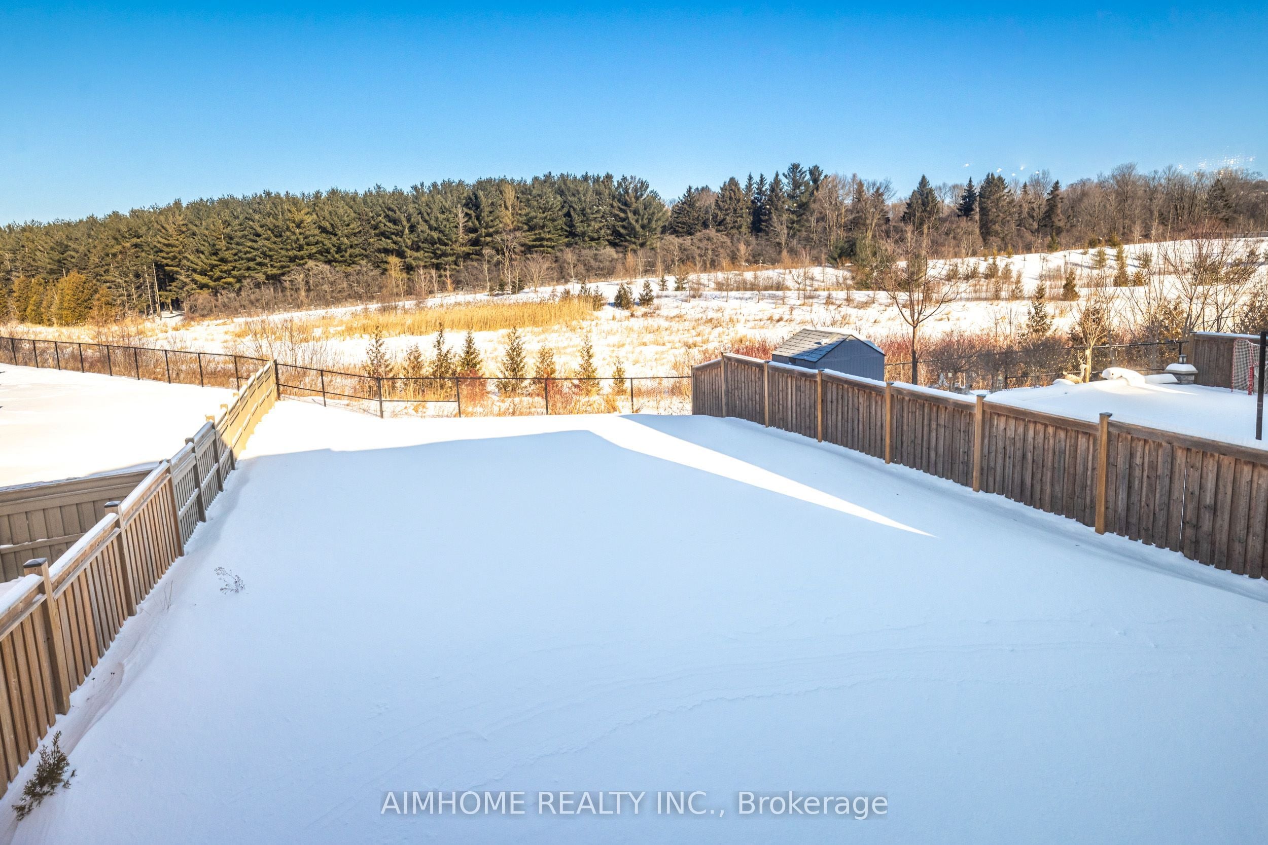 122 Scrivener Drive, Aurora, ON, L4G 0Y8