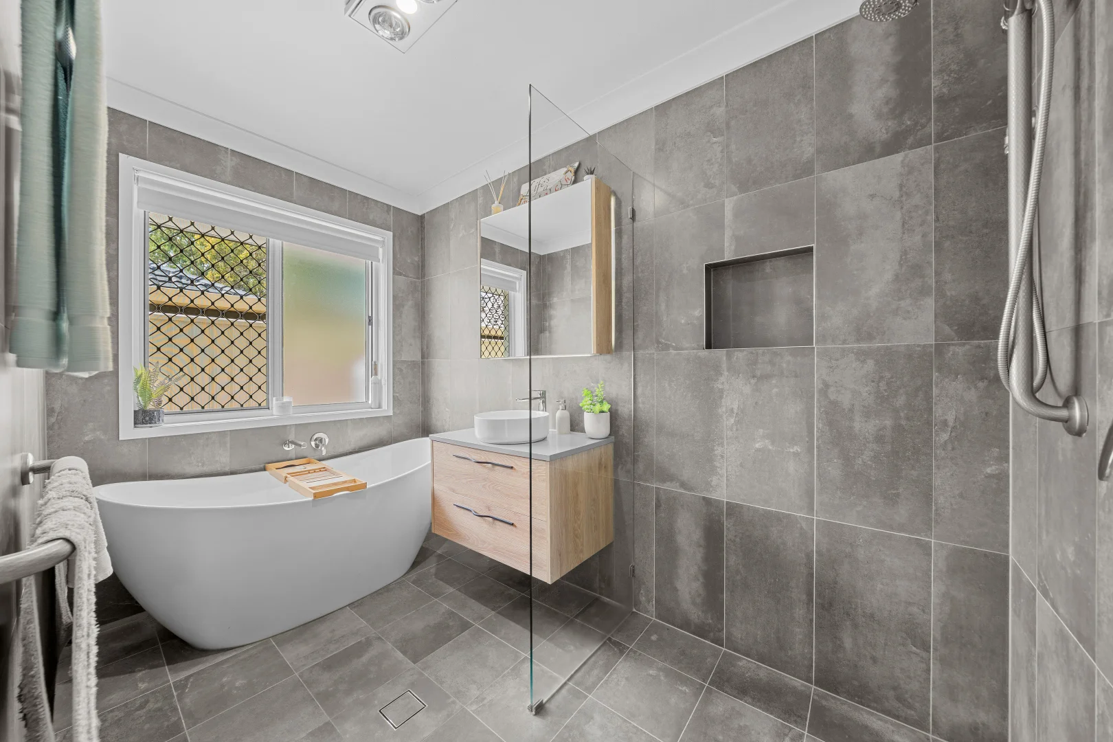 Additional image 17 of 27 Seville Circuit, Burleigh Waters QLD 4220