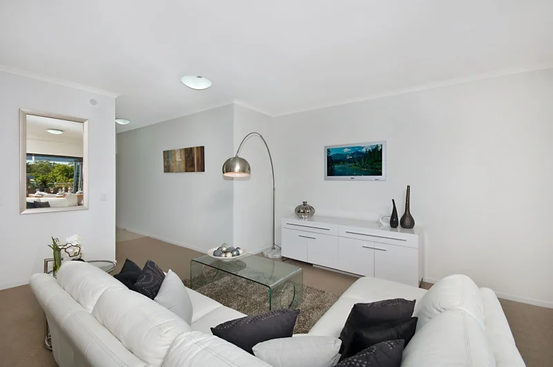 601/30 Riverview Terrace, Indooroopilly QLD 4068 photo 2
