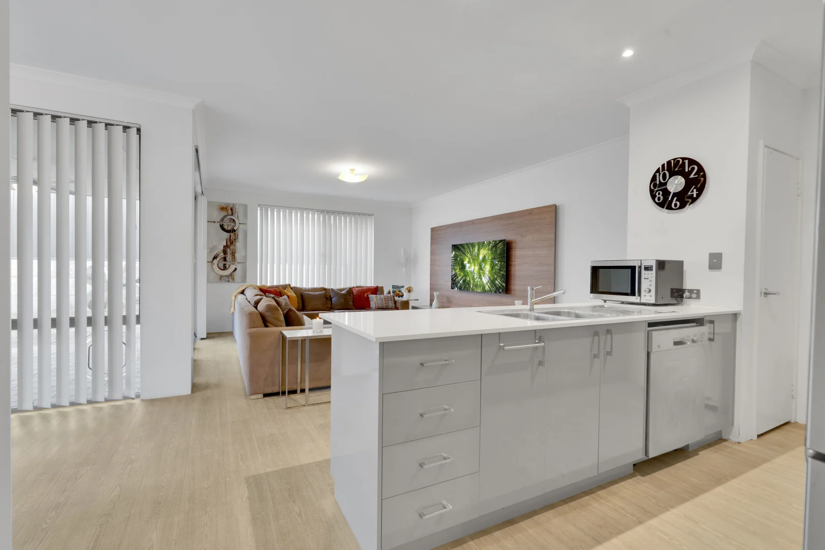 10 Temptation Drive, Jindalee WA 6036 photo 5