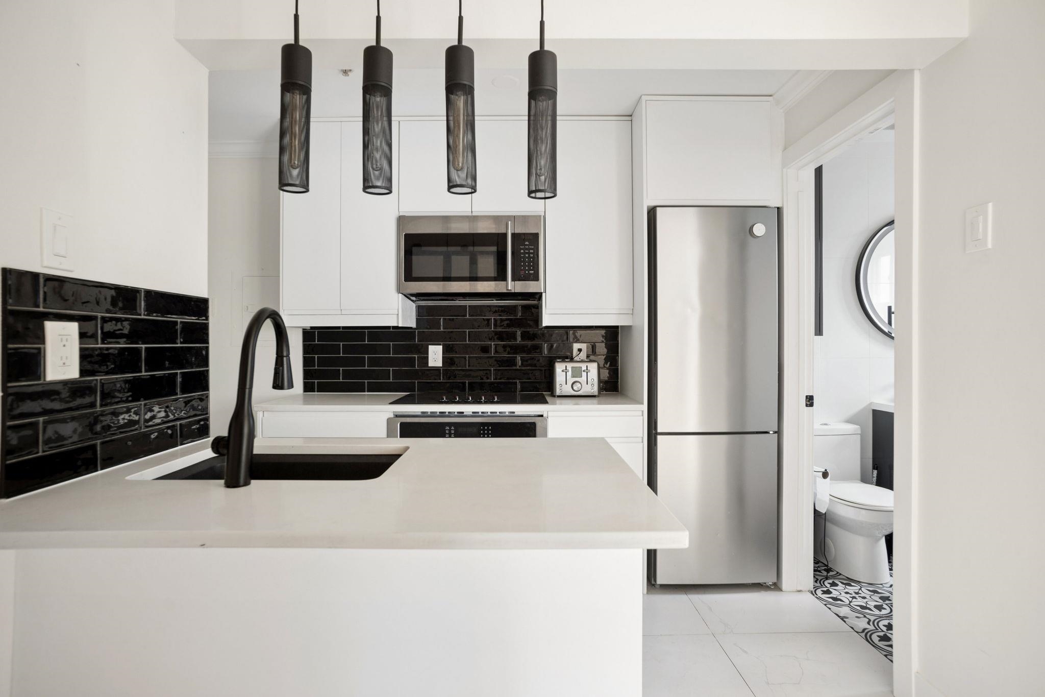 213-1940 Barclay Street, Vancouver, BC, V6G 1L3
