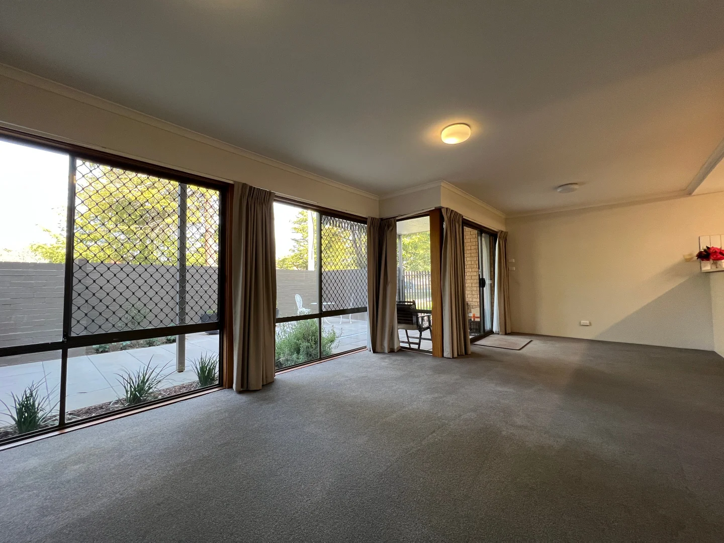 1/33 Dawes St, Kingston ACT 2604 photo 3